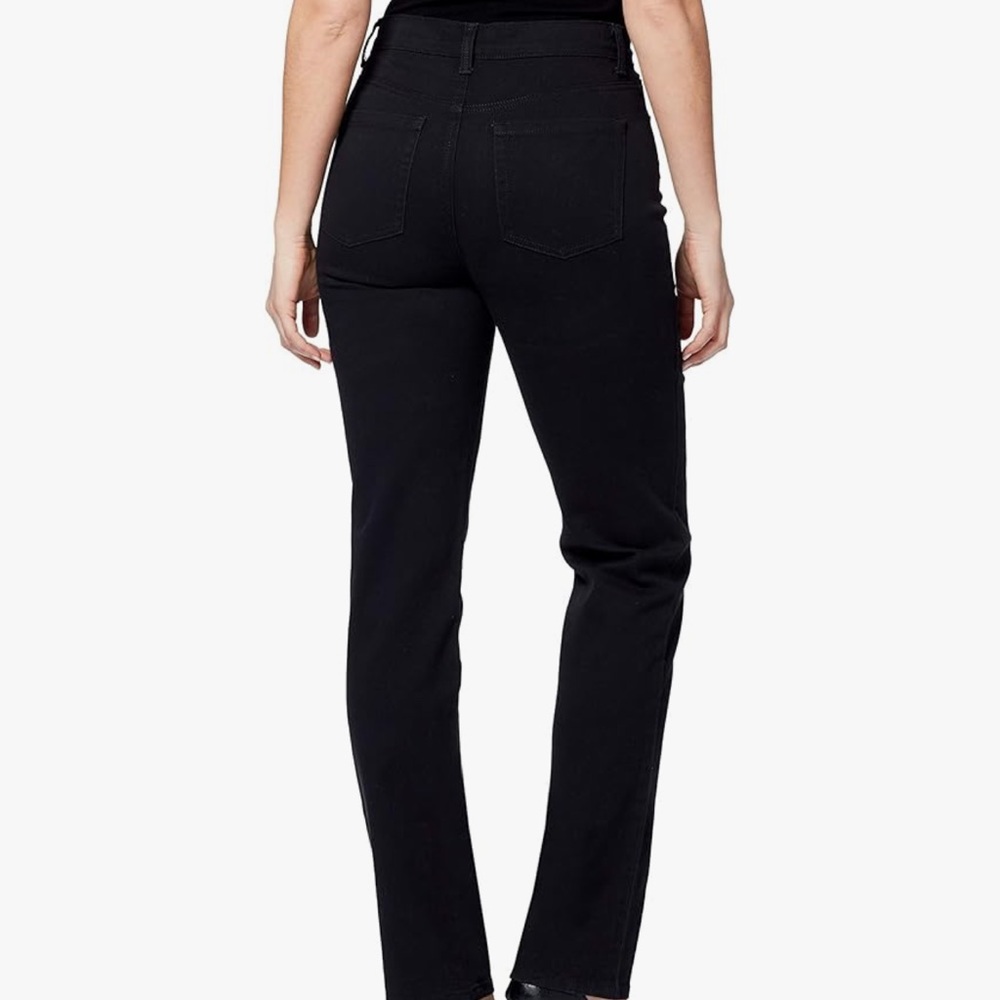 Gloria Vanderbilt’s Amanda Classic High Rise Tapered Jeans